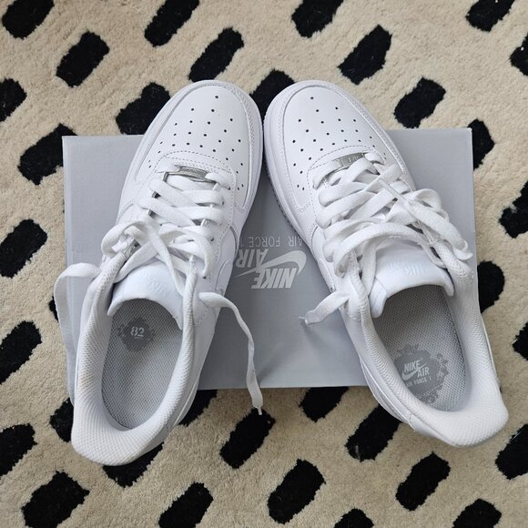 Women's Nike Air Force 1 Low - Picture 2 of 5